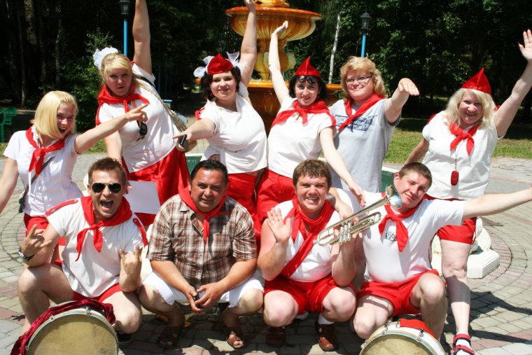 Пионерский лагерь для взрослых