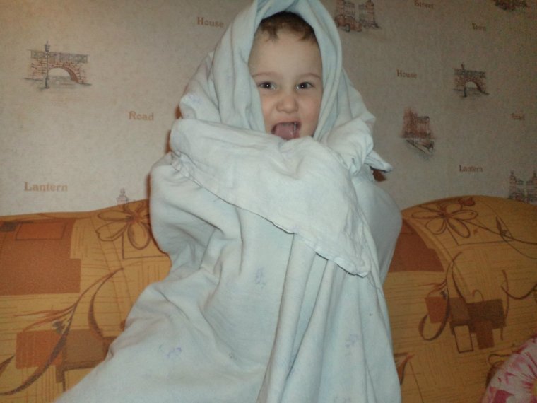 Монстрстр под кроватью