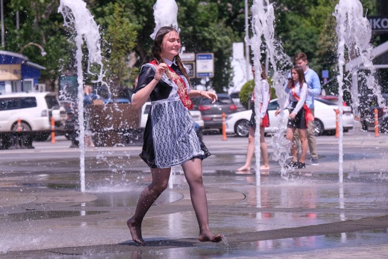 Последний звонок в фонтане