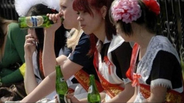 Пьяные школьники