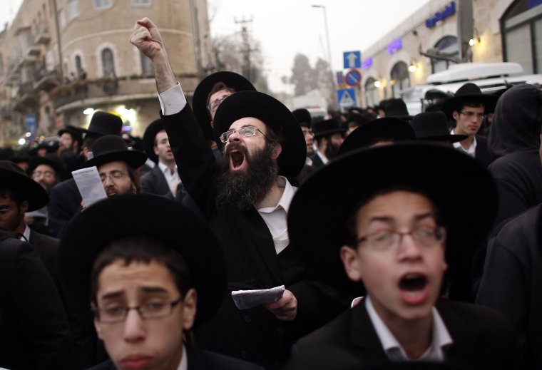 Нашел еврей пачку денег а там не хватает