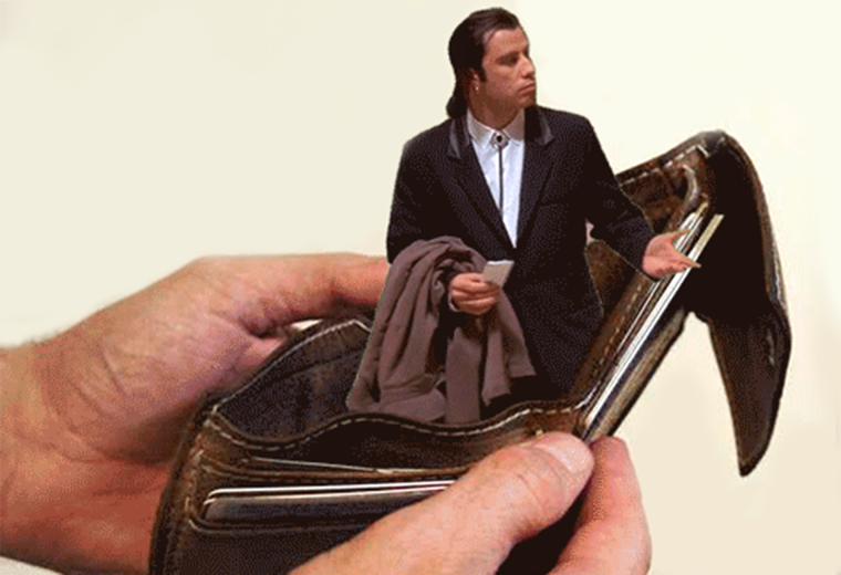 Джон Траволта в кошельке gif