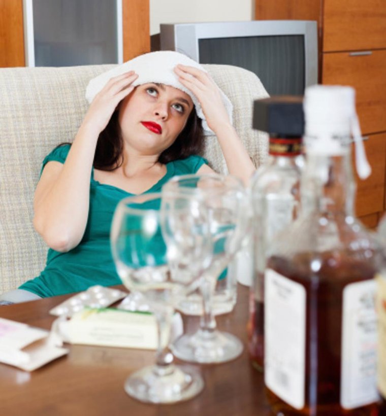 Женщина с похмелья