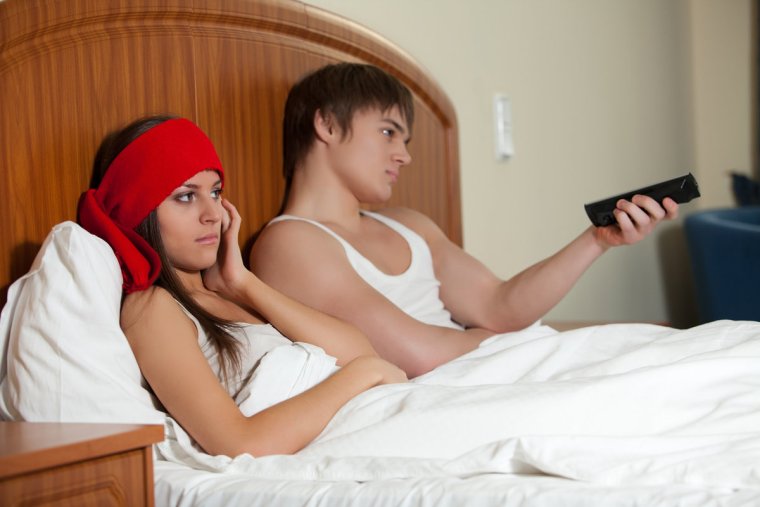 Женщина отказывает в постели