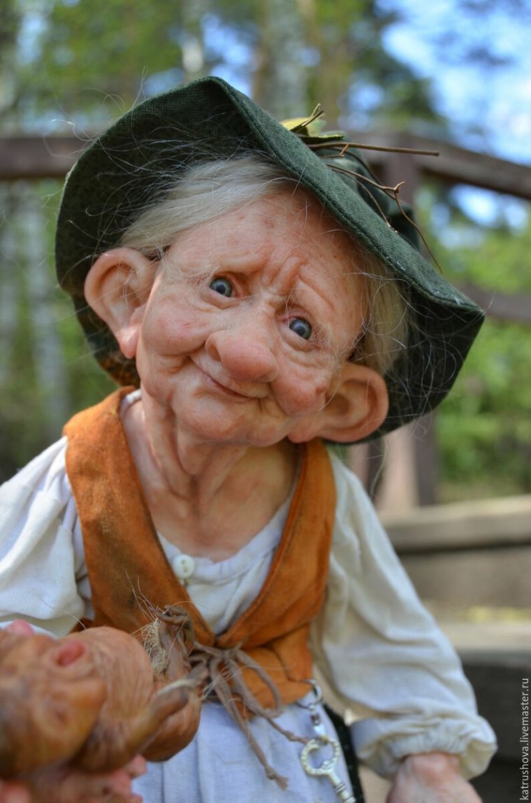 Древняя старушка