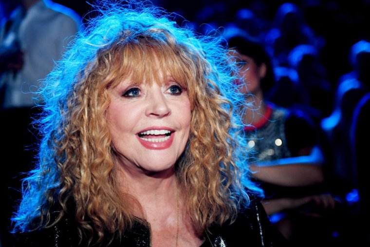 Алла пугачёва в розовом