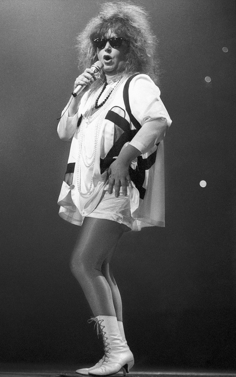 Алла пугачёва на кладбище