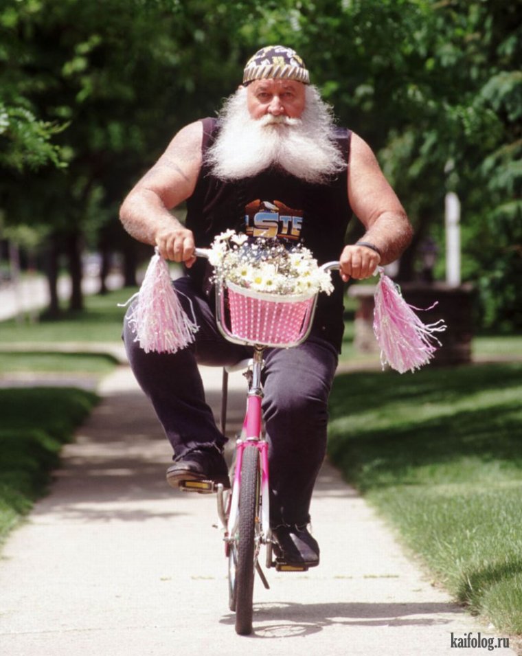 Толстый мужик на велосипеде
