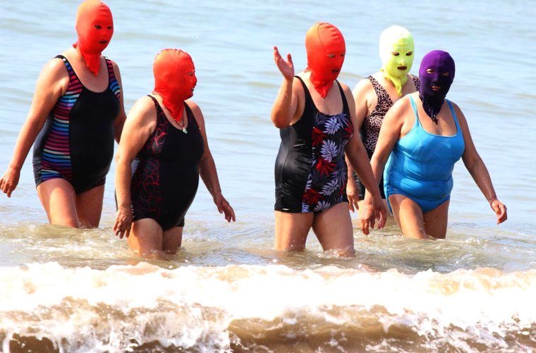 Смешные купальники для женщин