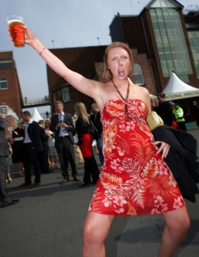 Неадекватная девушка