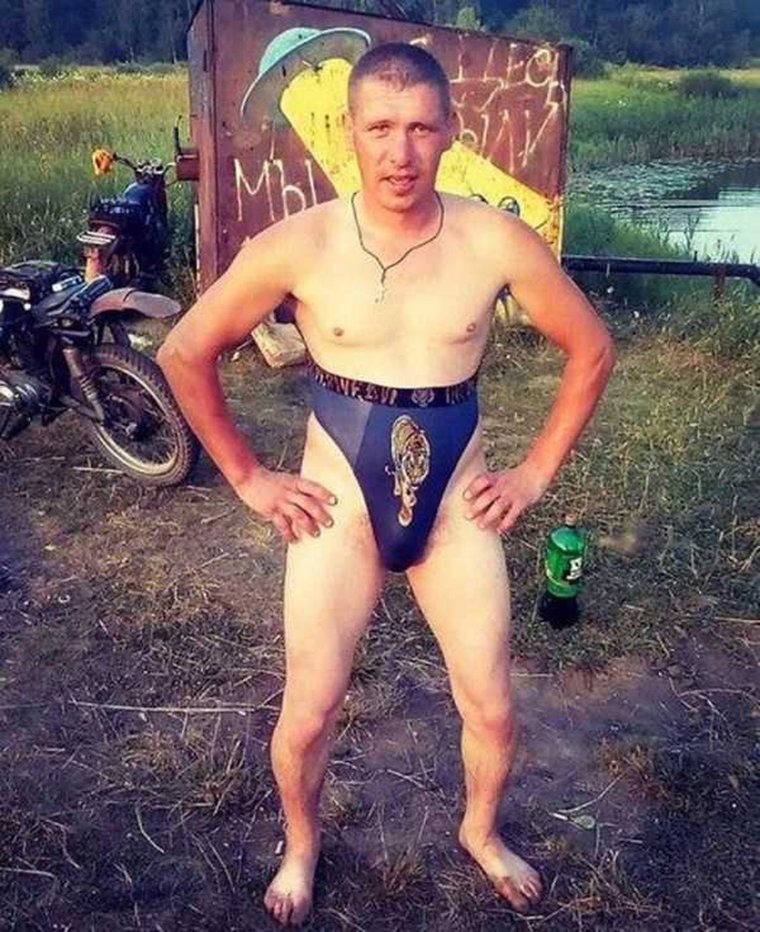 Прикольное фото про соц сети в них лежу