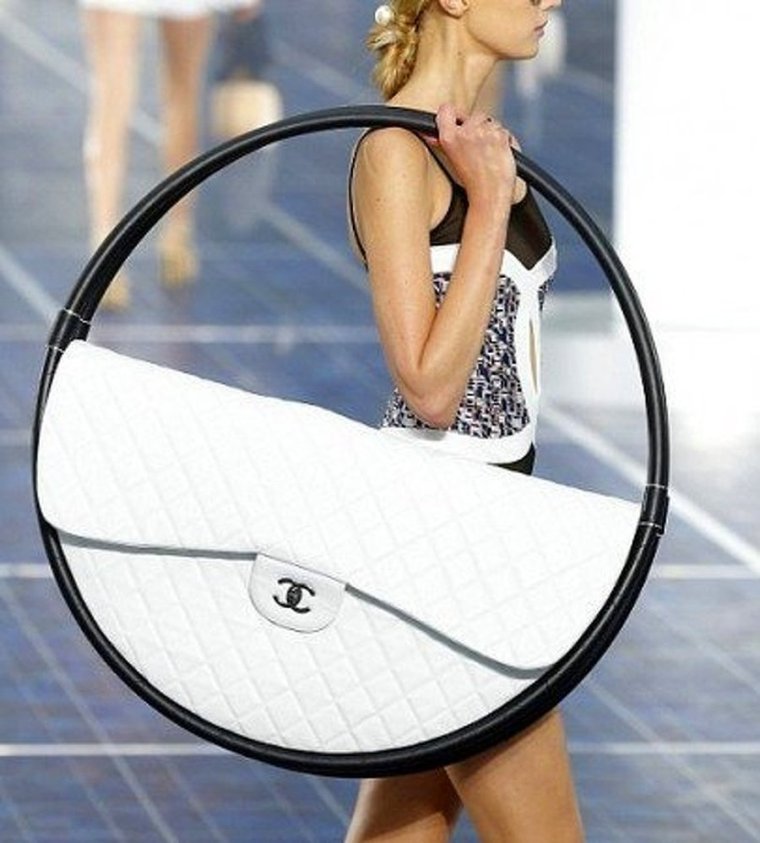 Необычные женские вещи