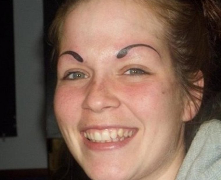 Неудачный татуажбровнй