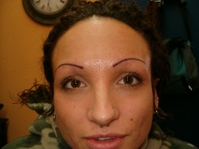 Брови перманентный макияж смешные