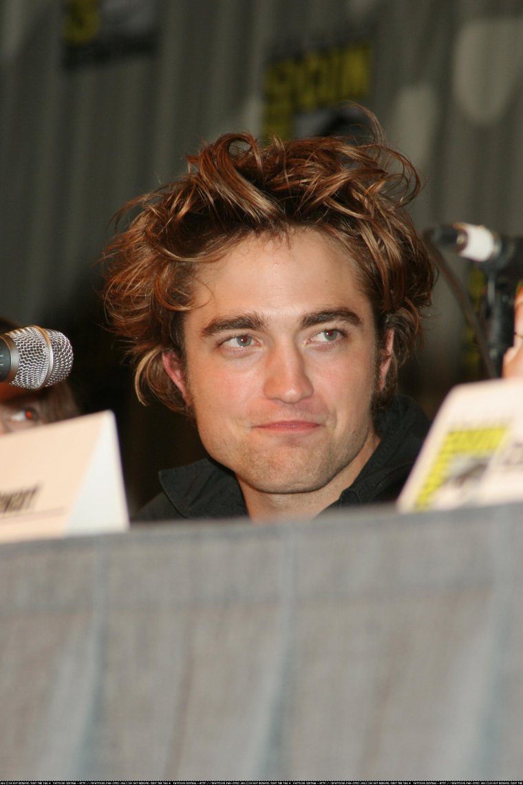 Роберт Паттинсон мемы