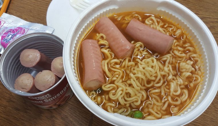 Доширак с сосисками