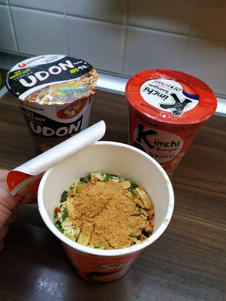 Ведро доширака