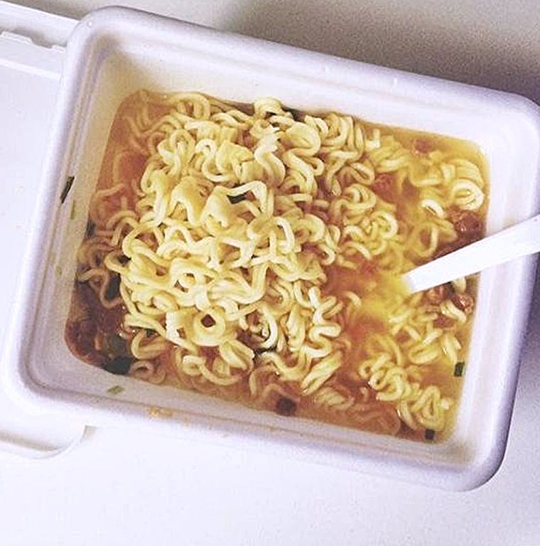 Лапша Роллтон доширак