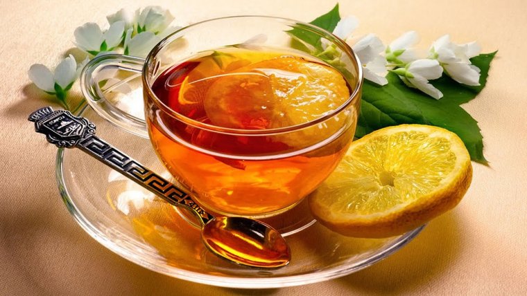 Горячий чай с медом