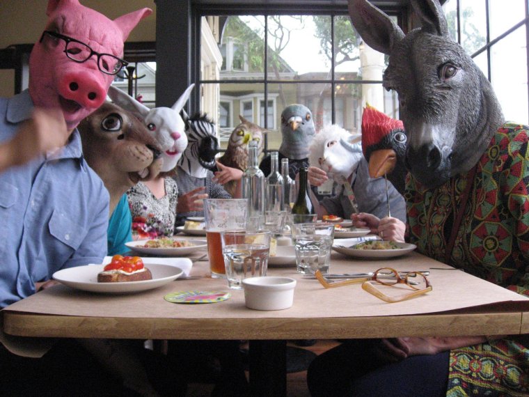 Звери за столом