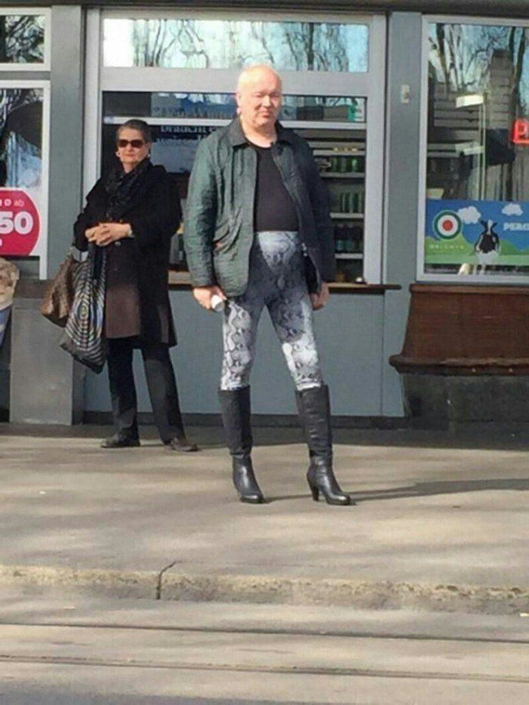 Нелепая одежда на людях