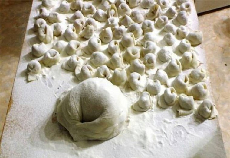 Большой пельмень