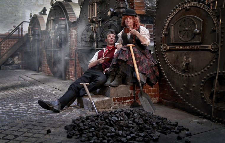 Бухают на заводе