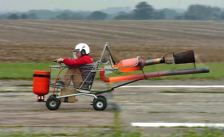 Магазинная тележка с мотором