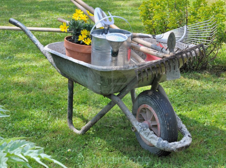 Тачки для сада и огорода