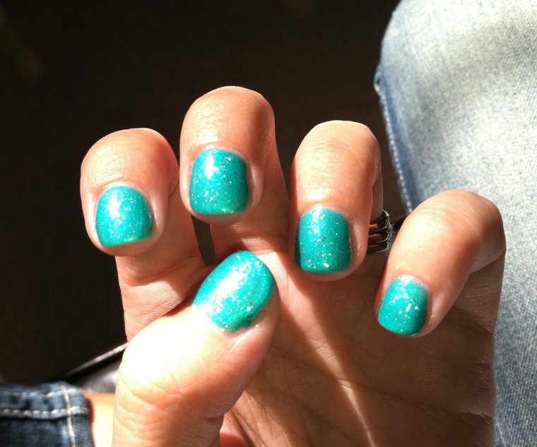 Маникюр под мужские яйца