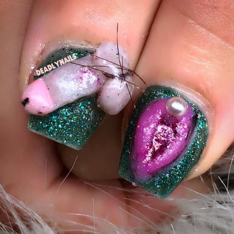 Страшный маникюр