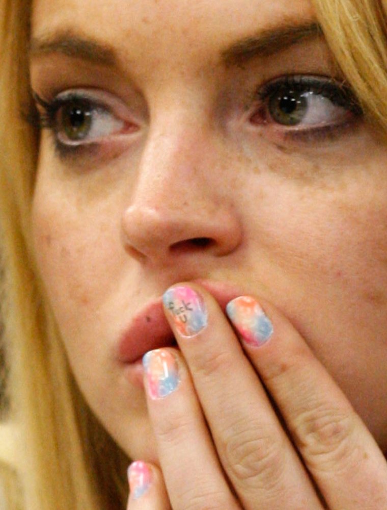 13 Примеров неудачного маникюра