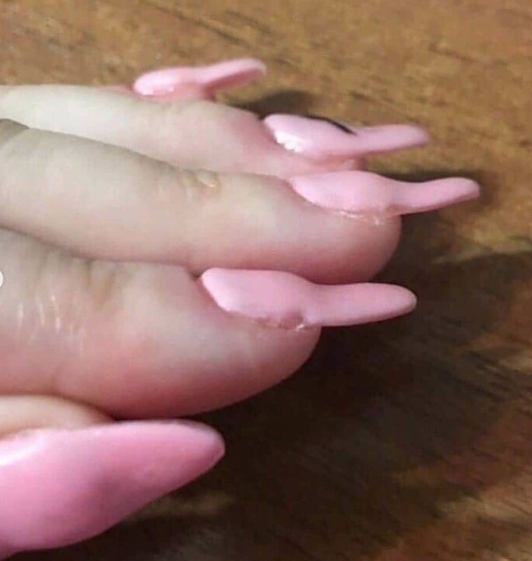 Ужасные ногти нарощенные