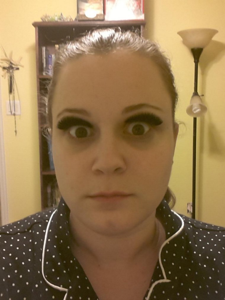 Накладные ресницы ужасные