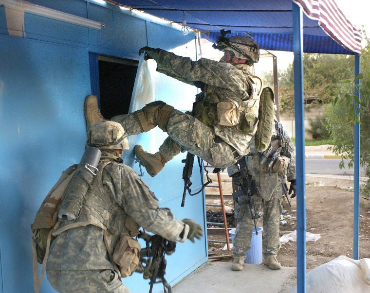 Солдат обещанный оружием