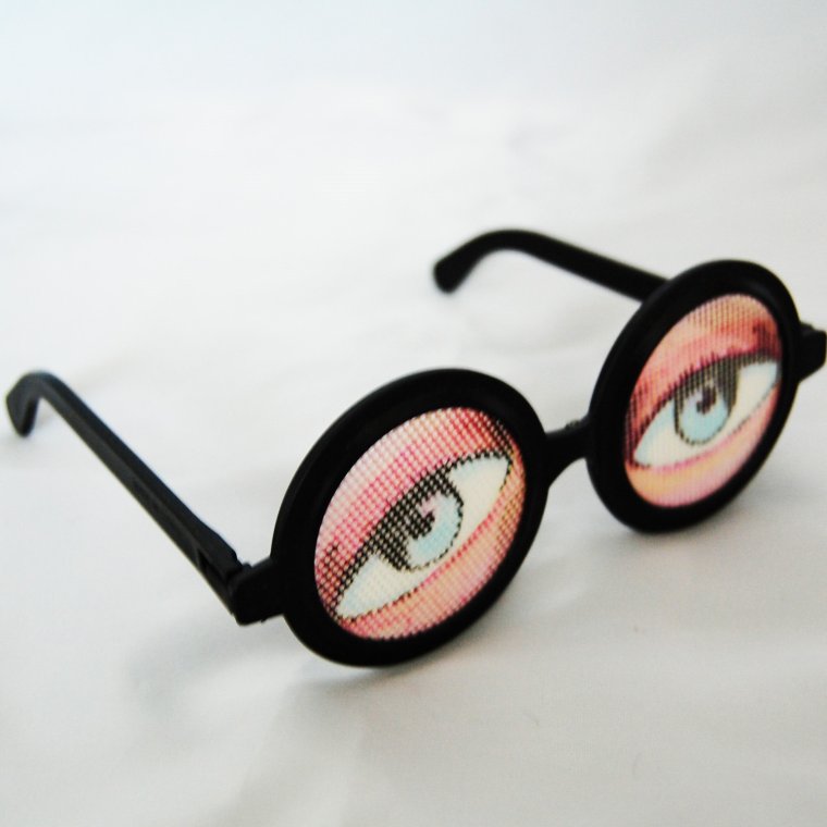Очки с глазами