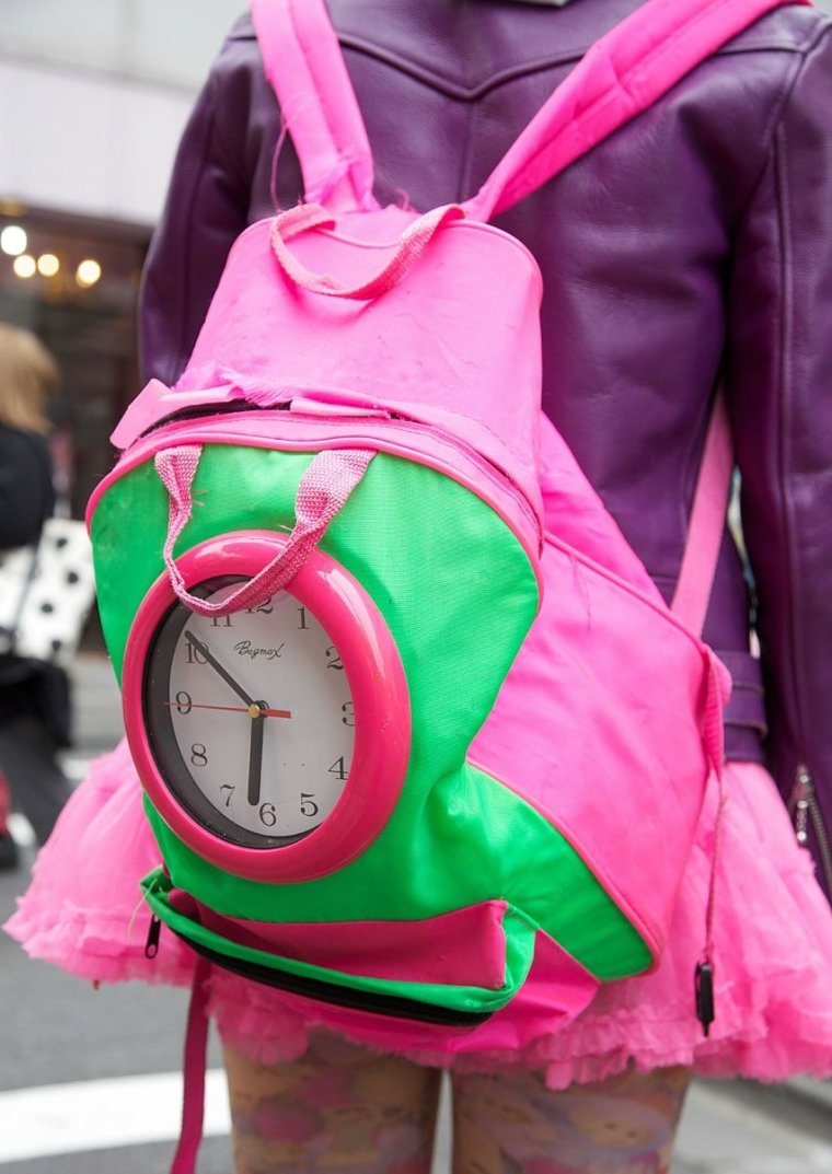 Человек собирается в поход