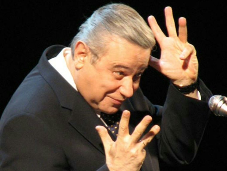 Петросян спина белая