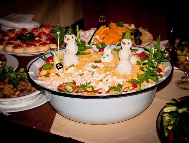 Новогоднее застолье салаты