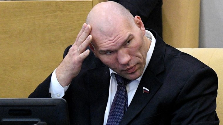 Николай Валуев рука