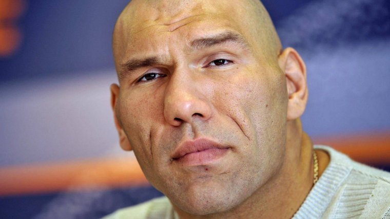 Николай Валуев боксер