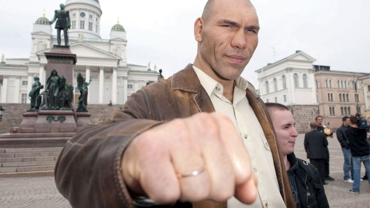 Николай Валуев кулак