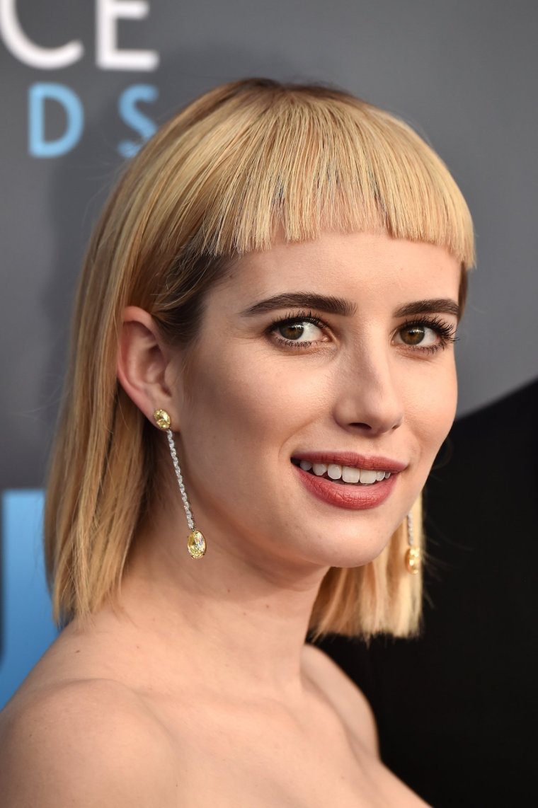 Эмма Робертс с челкой