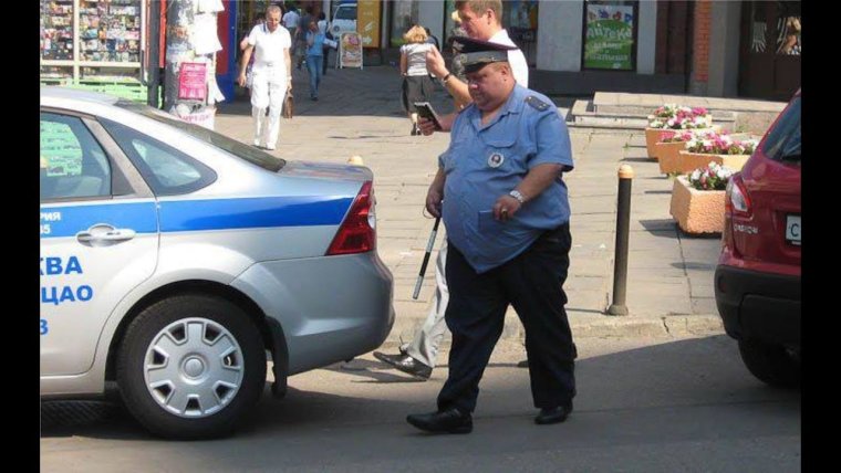 Толстый полицейский