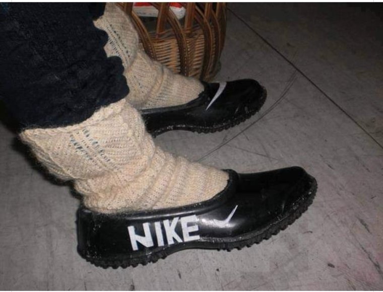 Смешная зимняя обувь