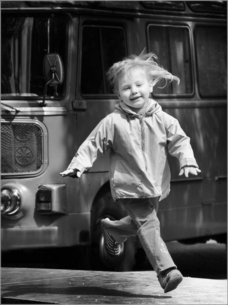 Радостные советские дети