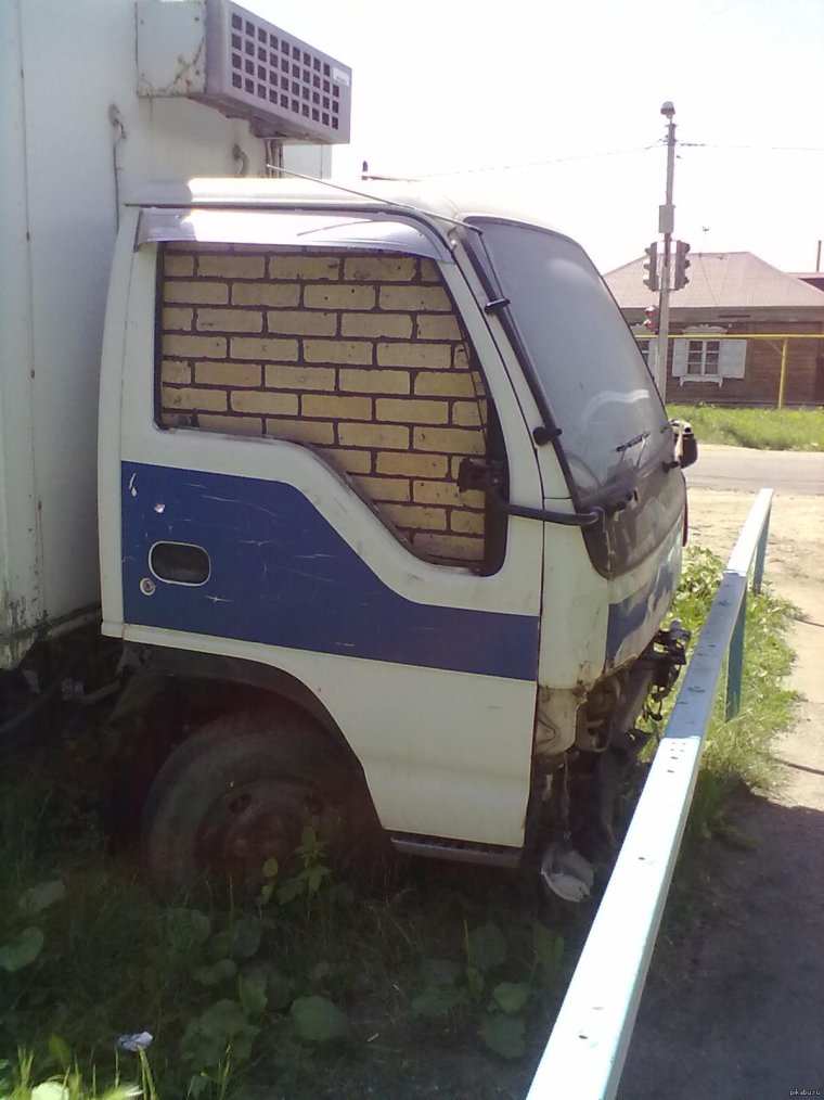 Таджик с лопатой