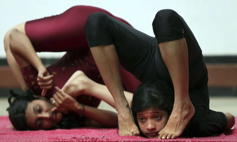 Самая странная поза в йоге