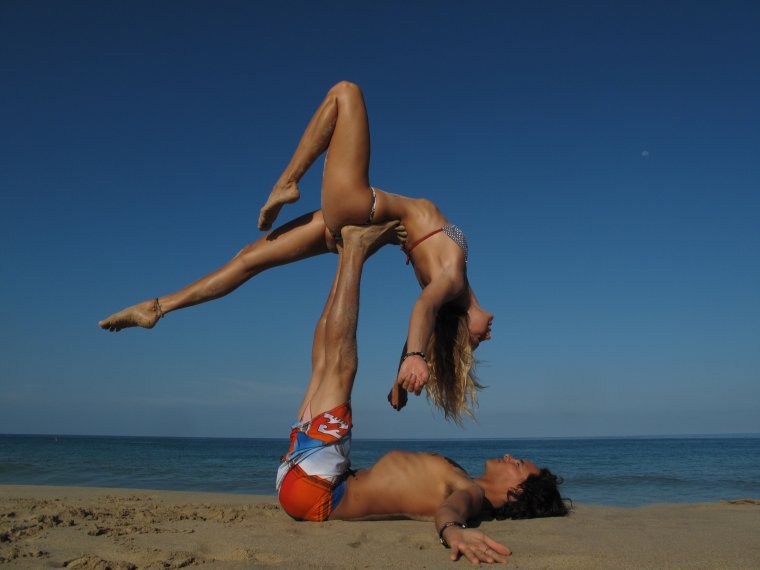 Прикольные позы йоги