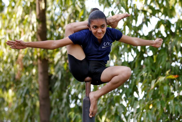 Забавная йога